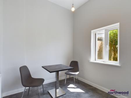 2 bedroom Terraced House to let in Crowmere Avenue, Bexhill-on-Sea, TN40