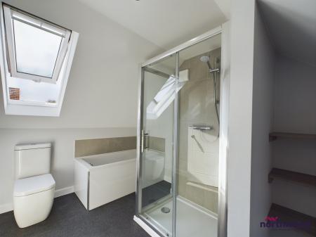 2 bedroom Terraced House to let in Crowmere Avenue, Bexhill-on-Sea, TN40