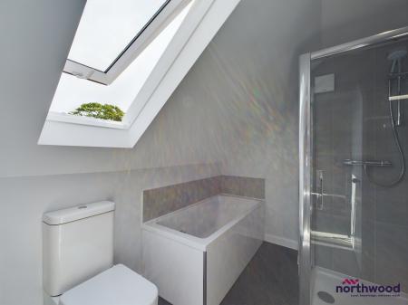 2 bedroom Terraced House to let in Crowmere Avenue, Bexhill-on-Sea, TN40