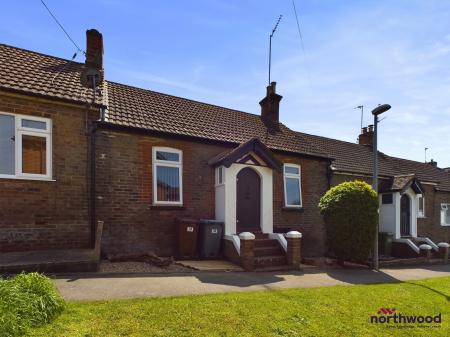 2 bedroom Terraced House to let in Crowmere Avenue, Bexhill-on-Sea, TN40