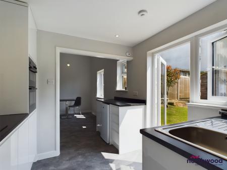 2 bedroom Terraced House to let in Crowmere Avenue, Bexhill-on-Sea, TN40