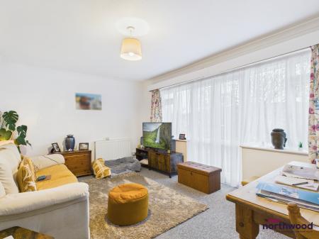 1 bedroom Apartment to let in Farmlands Close, Polegate, BN26