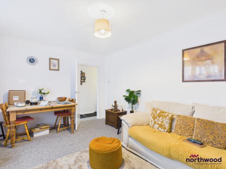 1 bedroom Apartment to let in Farmlands Close, Polegate, BN26