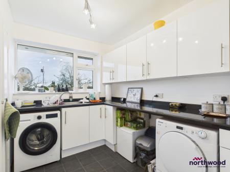 1 bedroom Apartment to let in Farmlands Close, Polegate, BN26