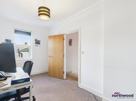 2 bedroom Flat to let in South Street, Little Chelsea, Eastbourne, BN21