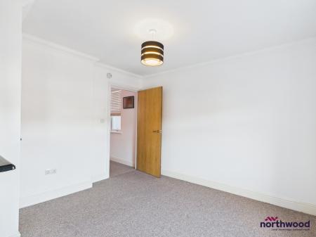 2 bedroom Flat to let in South Street, Little Chelsea, Eastbourne, BN21