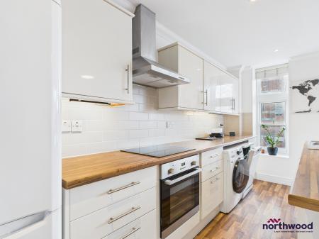 2 bedroom Flat to let in South Street, Little Chelsea, Eastbourne, BN21