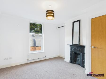 2 bedroom Flat to let in South Street, Little Chelsea, Eastbourne, BN21