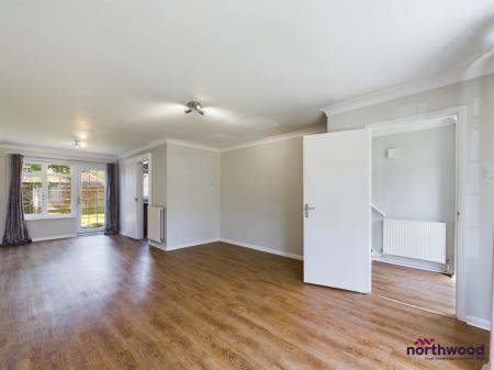 3 bedroom Terraced House to let in Southerden Close, Hailsham, BN27