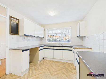 3 bedroom Terraced House to let in Honeysuckle Close, Langney, Eastbourne, BN23