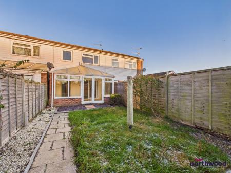 3 bedroom Terraced House to let in Honeysuckle Close, Langney, Eastbourne, BN23
