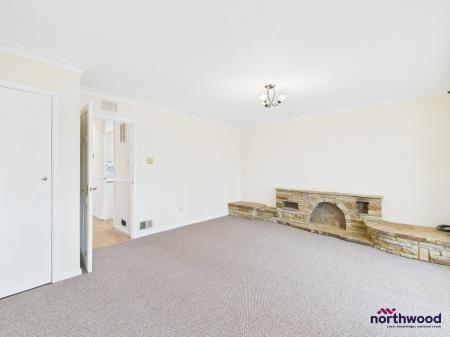 3 bedroom Terraced House to let in Honeysuckle Close, Langney, Eastbourne, BN23