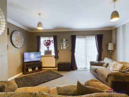 3 bedroom Terraced House to let in Moorhen Close, St. Leonards-On-Sea, TN38