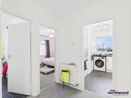 1 bedroom Apartment to let in Farmlands Close, Polegate, BN26