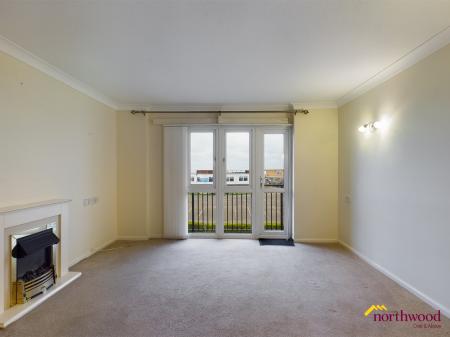 1 bedroom Flat to let in Wannock Road, Eastbourne, BN22