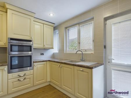 2 bedroom Bungalow to let in Elvin Crescent, Rottingdean, Brighton and Hove, BN2