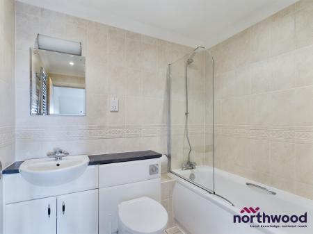 2 bedroom Apartment for sale in Chatham Green, Sovereign Harbour North, Eastbourne, BN23