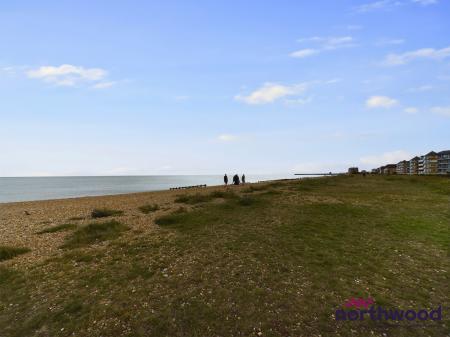 2 bedroom Apartment for sale in Chatham Green, Sovereign Harbour North, Eastbourne, BN23