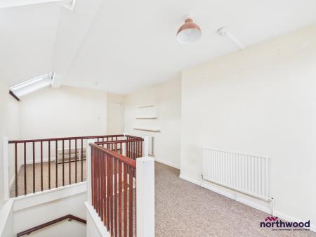 1 bedroom Studio flat to let in Jevington Gardens, Lower Meads, Eastbourne, BN21
