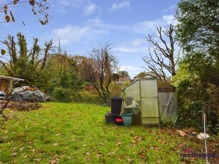 1 bedroom Flat to let in Hollington Park Road, St. Leonards-On-Sea, TN38