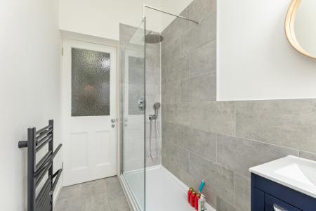 2 bedroom Flat for sale in 10/6 Comely Bank Place, Stockbridge, Edinburgh, EH4 1DU