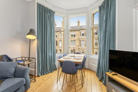 2 bedroom Flat for sale in 10/6 Comely Bank Place, Stockbridge, Edinburgh, EH4 1DU