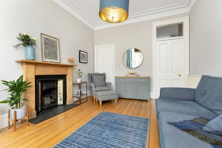 2 bedroom Flat for sale in 10/6 Comely Bank Place, Stockbridge, Edinburgh, EH4 1DU