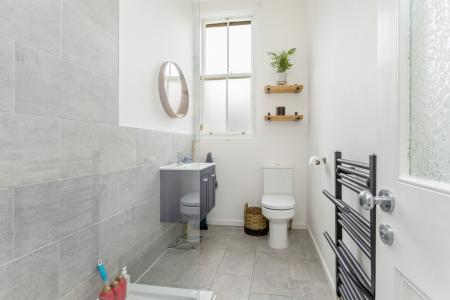 2 bedroom Flat for sale in 10/6 Comely Bank Place, Stockbridge, Edinburgh, EH4 1DU