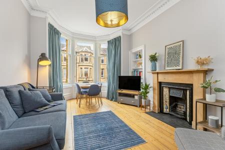 2 bedroom Flat for sale in 10/6 Comely Bank Place, Stockbridge, Edinburgh, EH4 1DU