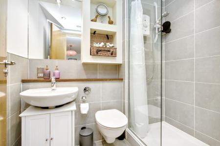 3 bedroom Flat for sale in 7 10 Dock Street, Edinburgh, EH6 6HU