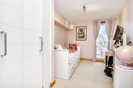 3 bedroom Flat for sale in 7 10 Dock Street, Edinburgh, EH6 6HU