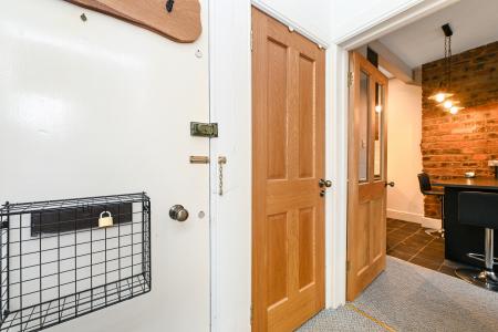 1 bedroom Flat for sale in 15/15 Downfield Place, Dalry, Edinburgh, EH11 2EJ