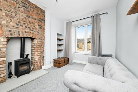 15/15 Downfield Place, Dalry, Edinburgh, EH11 2EJ