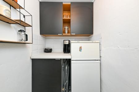 2 bedroom Flat for sale in 74 (1F2) Elm Row Edinburgh EH7 4AQ