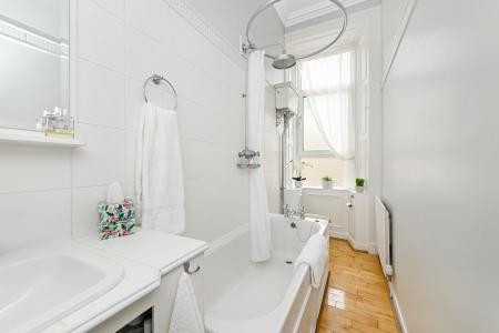 2 bedroom Flat for sale in 74 (1F2) Elm Row Edinburgh EH7 4AQ