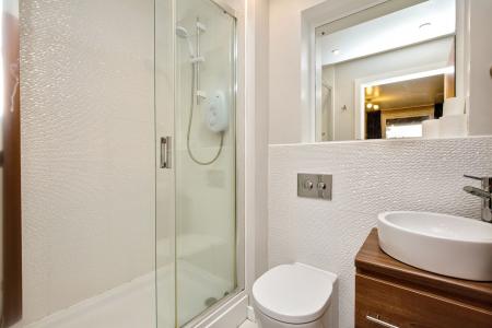 2 bedroom Flat for sale in 18 Kimmerghame Place, Edinburgh, EH4 2GE