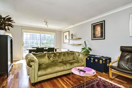 3 bedroom Flat for sale in Learmonth Avenue, Stockbridge, Edinburgh, EH4