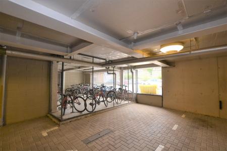 2 bedroom Flat to let in Citypark Way, Edinburgh, EH5