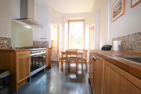 2 bedroom Flat to let in Dundee Terrace, Edinburgh, EH11