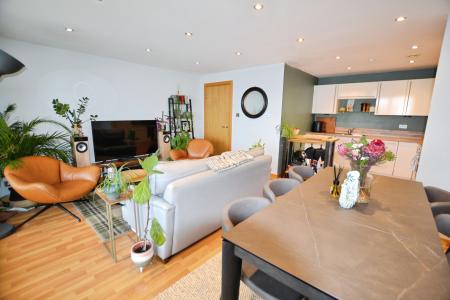 1 bedroom Flat to let in Heron Place, Granton, Edinburgh, EH5