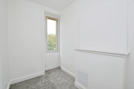 2 bedroom Flat to let in Wardlaw Terrace, Edinburgh, EH11