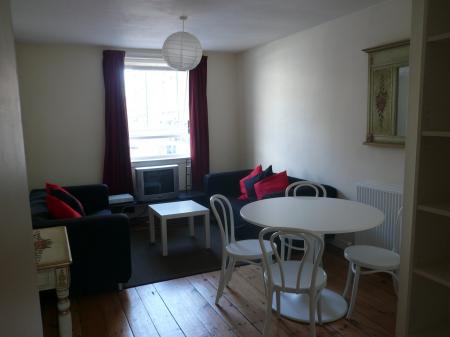 2 bedroom Maisonette to let in Causewayside, Edinburgh, EH9