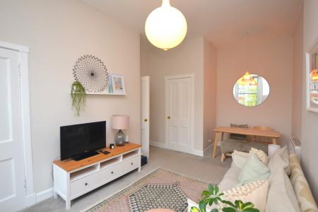 1 bedroom Flat to let in Dean Park Street, Stockbridge, Edinburgh, EH4