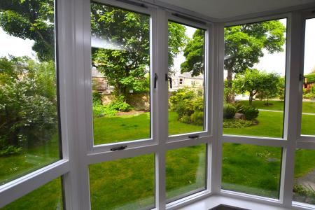 3 bedroom Flat to let in Morningside Park, Morningside, Edinburgh, EH10