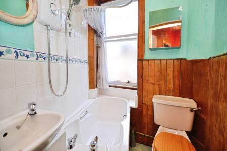 2 bedroom Flat to let in Roseneath Terrace, Edinburgh, EH9