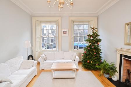 2 bedroom Flat to let in Cumberland Street, New Town, Edinburgh, EH3