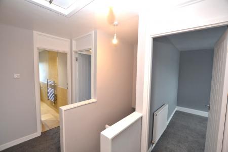 3 bedroom Flat to let in Northfield Farm Avenue, Edinburgh, EH8