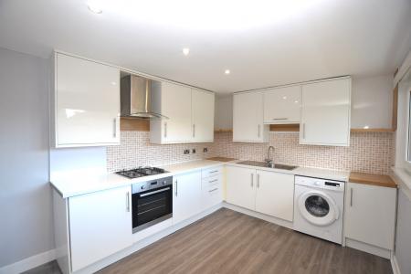 3 bedroom Flat to let in Northfield Farm Avenue, Edinburgh, EH8