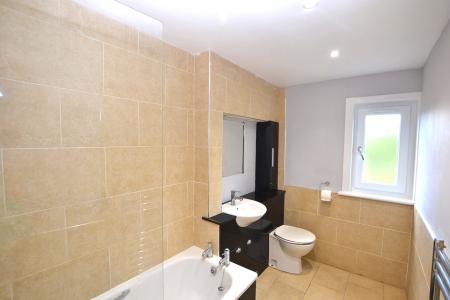 3 bedroom Flat to let in Northfield Farm Avenue, Edinburgh, EH8