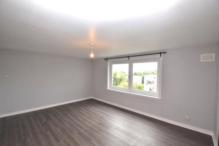 3 bedroom Flat to let in Northfield Farm Avenue, Edinburgh, EH8